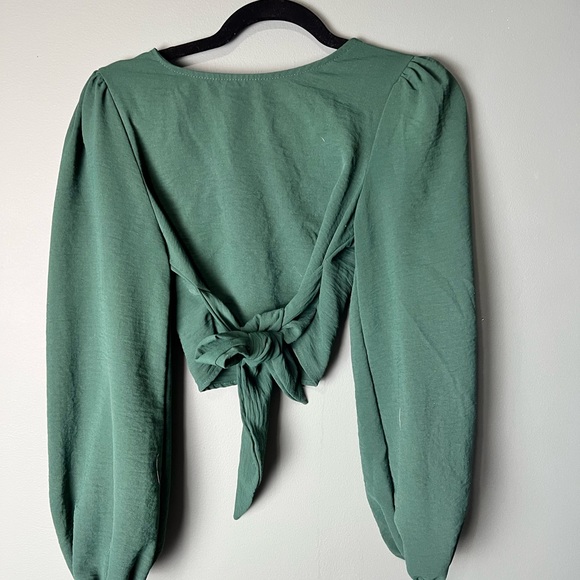 Green long sleeve crop blouse - Picture 3 of 5
